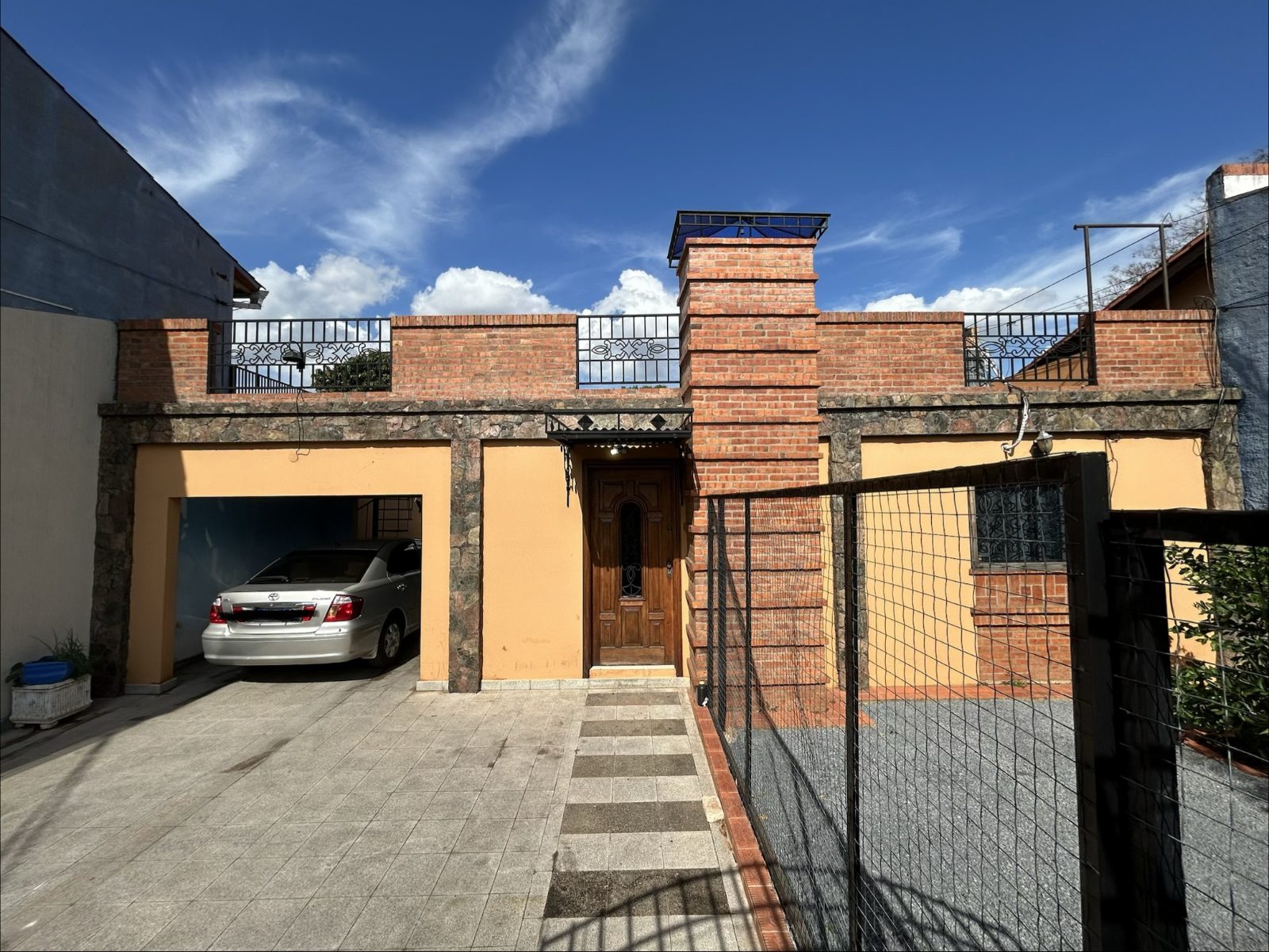 Vendo amplia vivienda en Valle Apu´a, foto 2