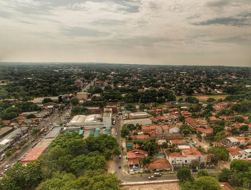 Vista aérea de la ciudad de Lambaré.